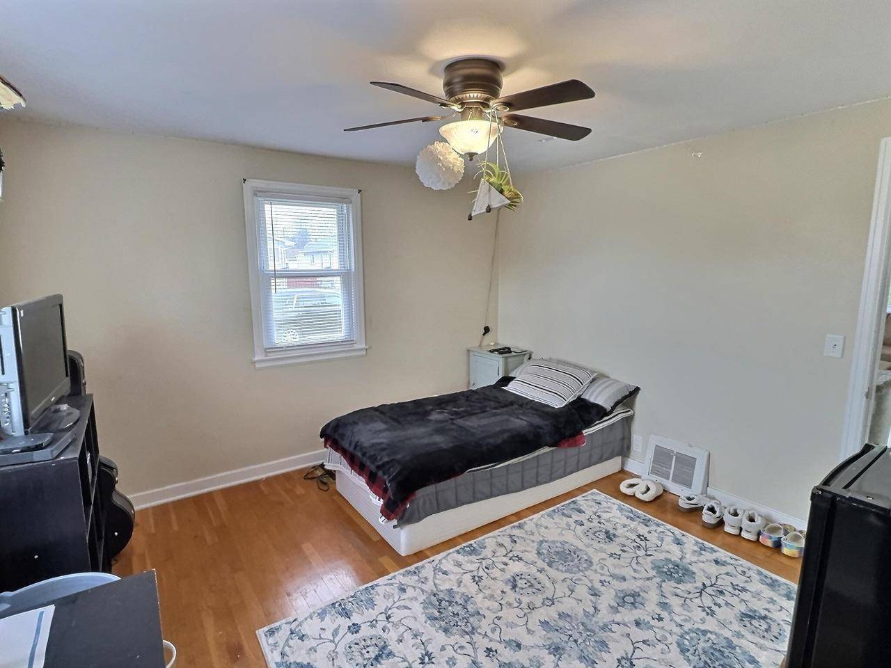 Oshkosh, WI 54901,1700 CEDAR STREET