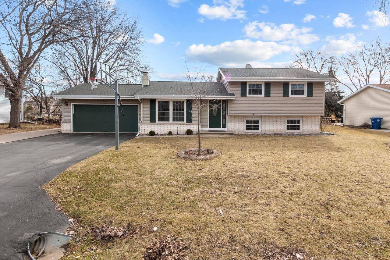 Menasha, WI 54952,1045 GOSS AVENUE
