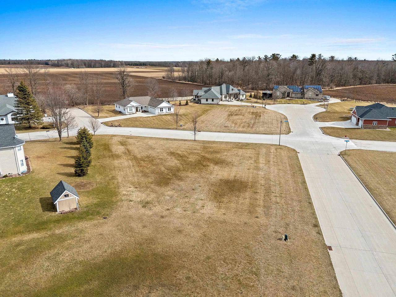 Manitowoc, WI 54220,302 MOSIE COURT