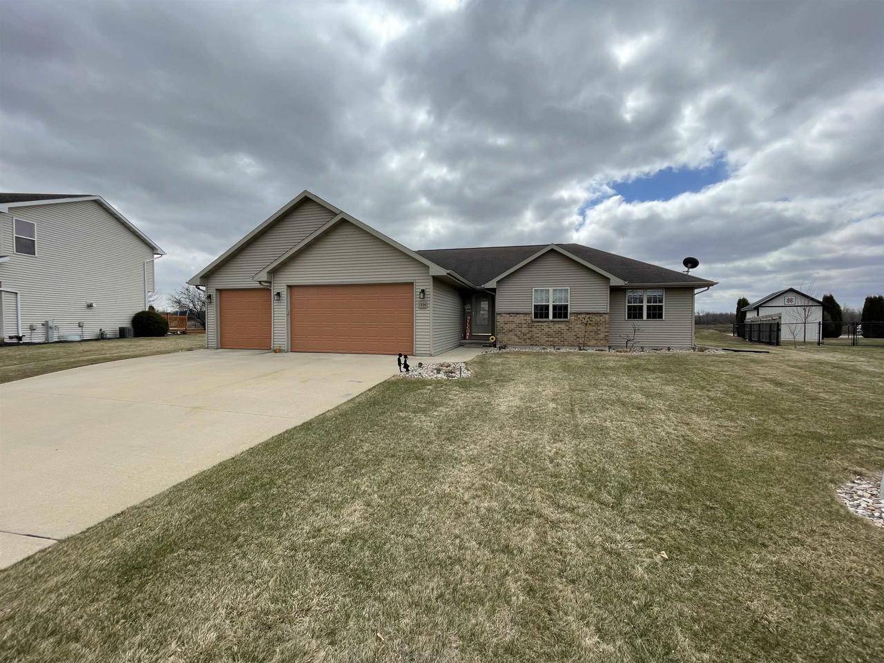 Green Bay, WI 54311,1534 MCRAE CIRCLE
