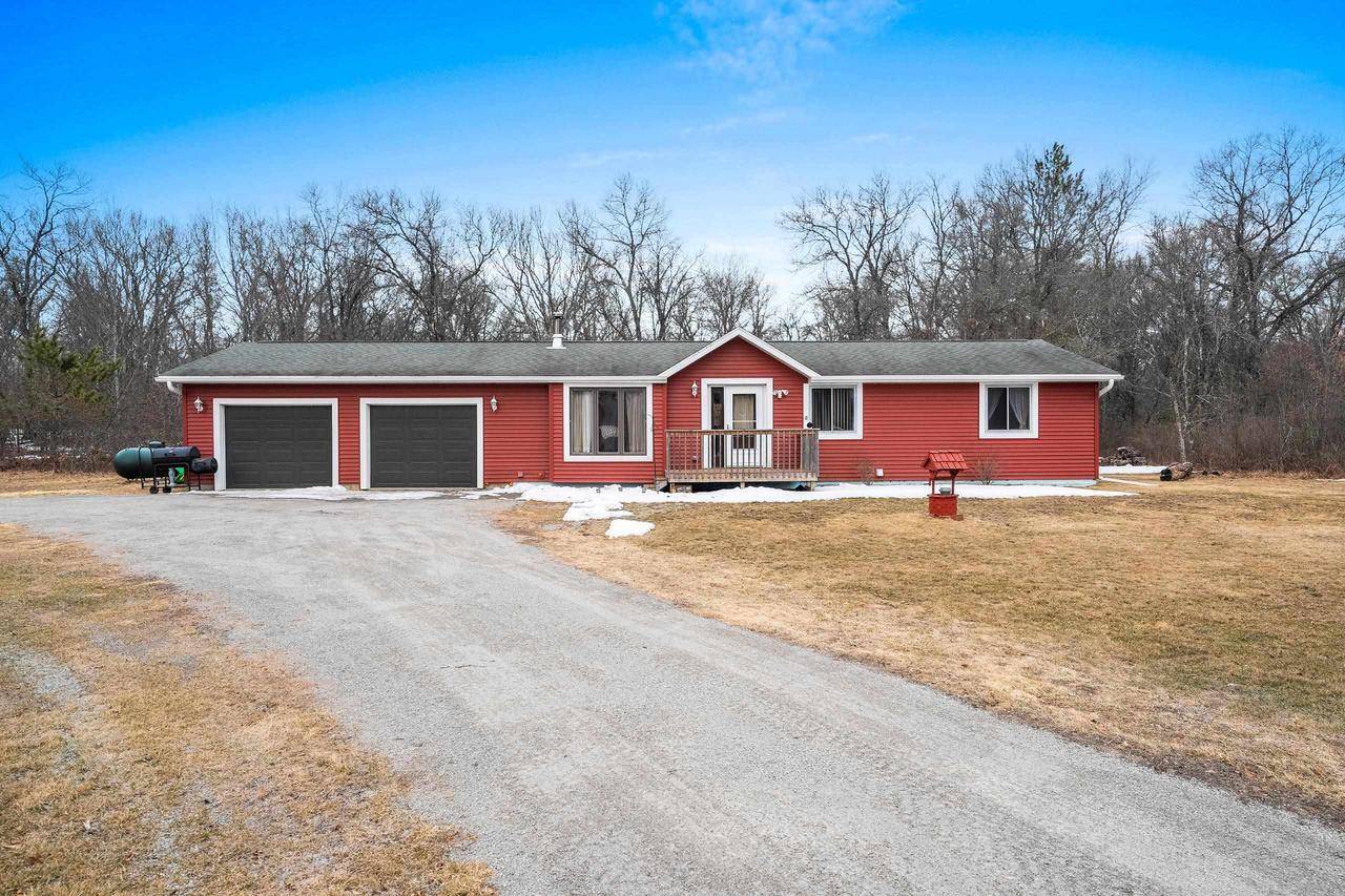Crivitz, WI 54114,W13671 MERLIN LANE