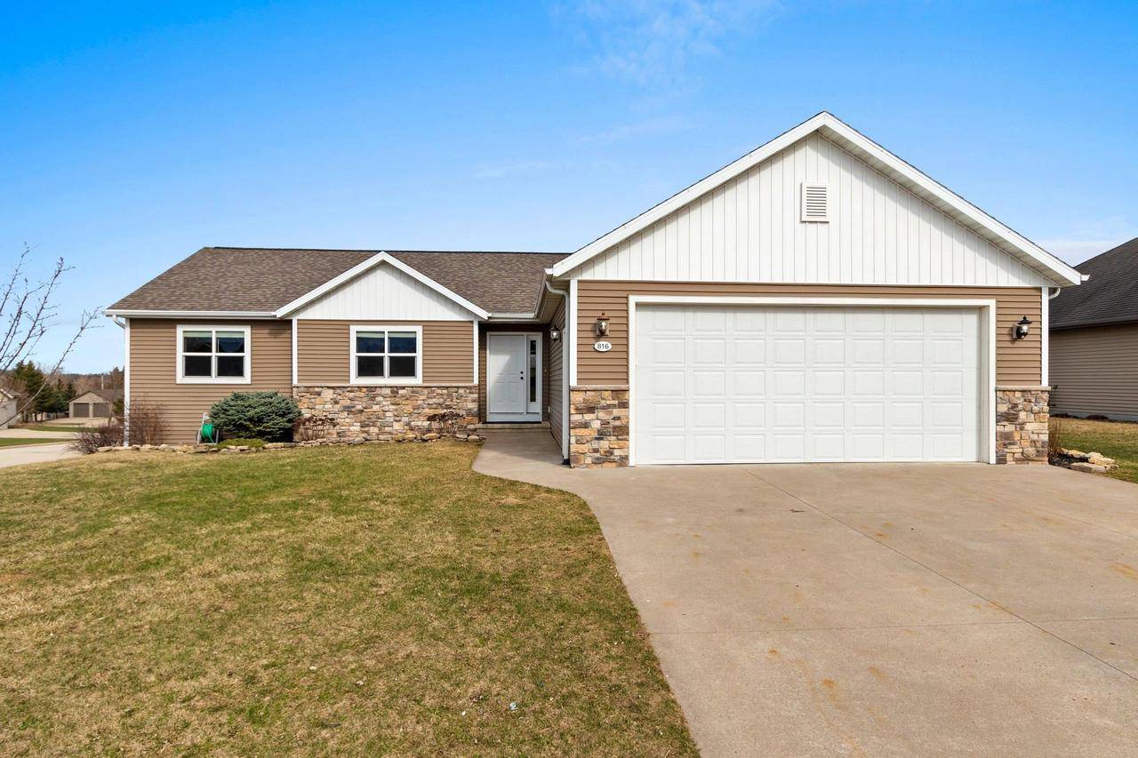 Hortonville, WI 54944,816 S LINCOLN STREET