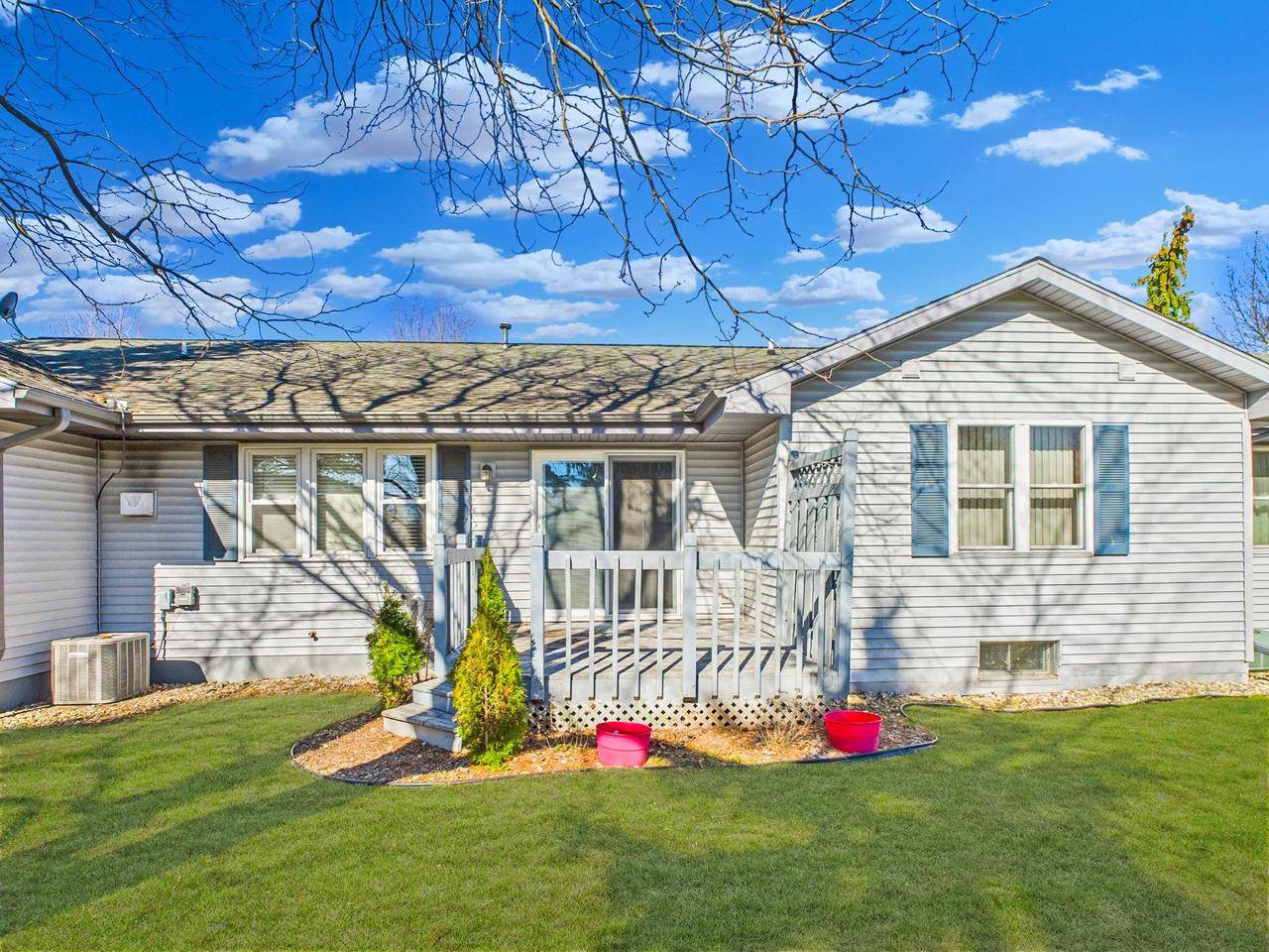 Oshkosh, WI 54904,384 N WESTHAVEN DRIVE