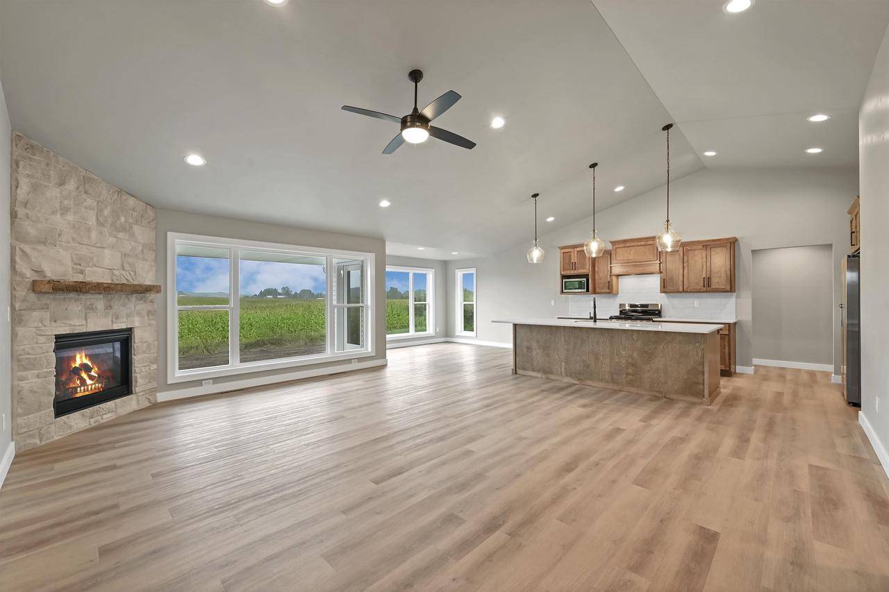 Green Bay, WI 54311,1634 SWEETBRIAR WAY