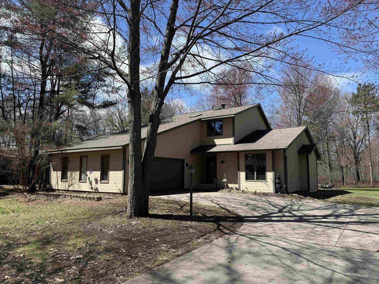 Marinette, WI 54143,815 MCALLISTER STREET