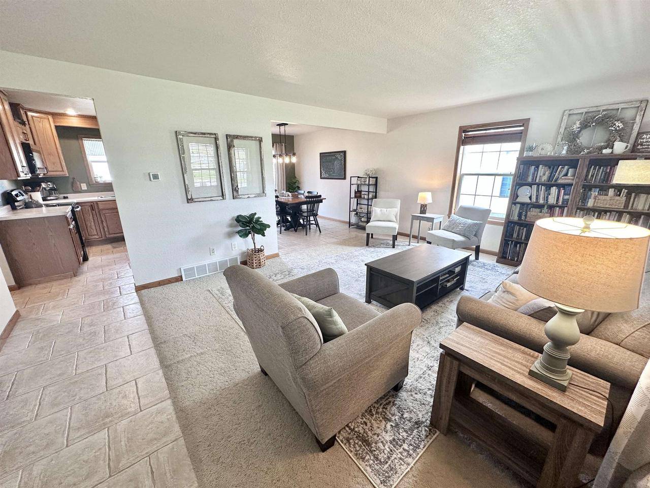 Fond Du Lac, WI 54935,482 GREENBRIAR AVENUE