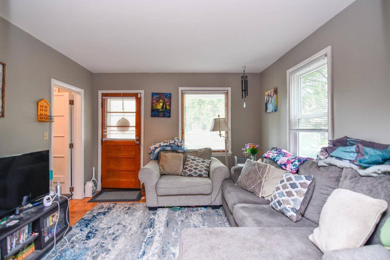 Neenah, WI 54956,553 CHESTNUT STREET