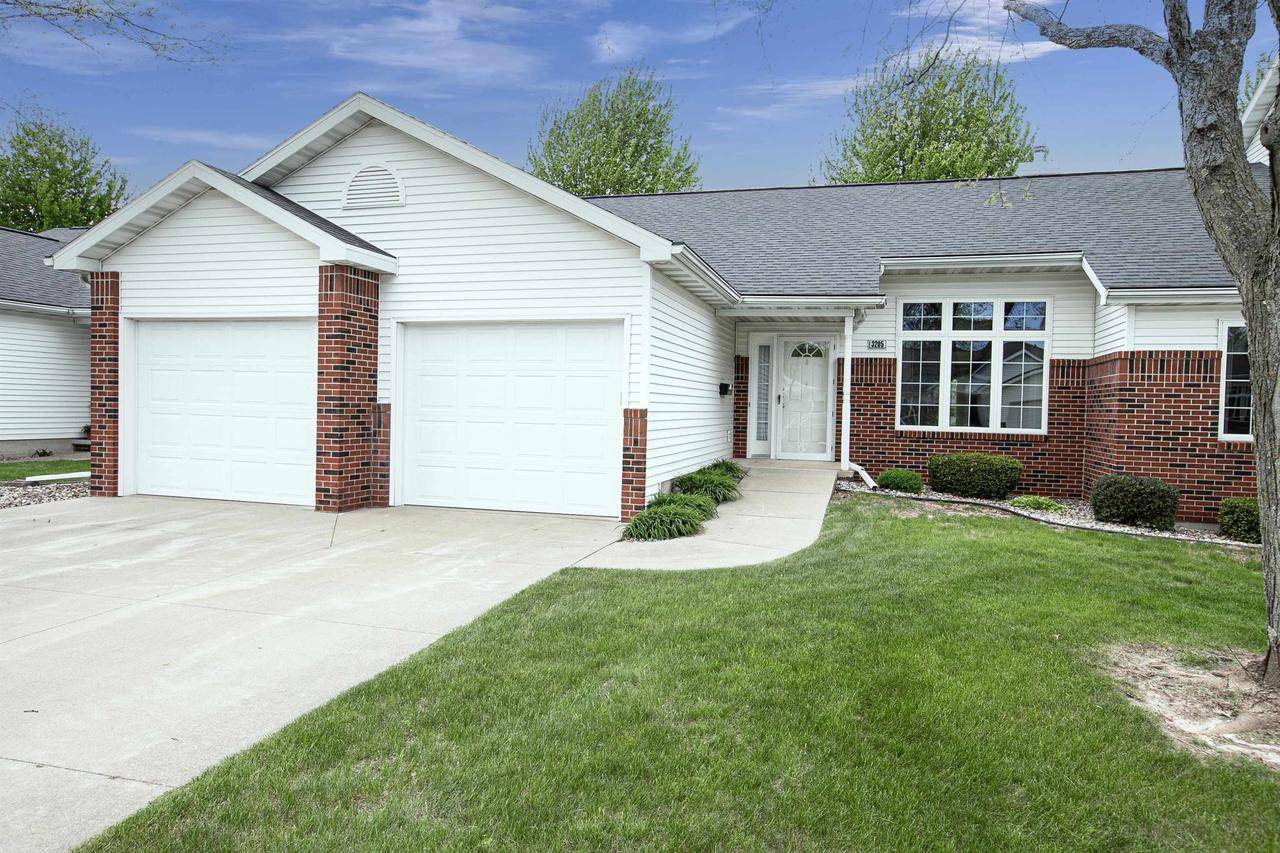 Appleton, WI 54914,3205 N MISTWOOD LANE
