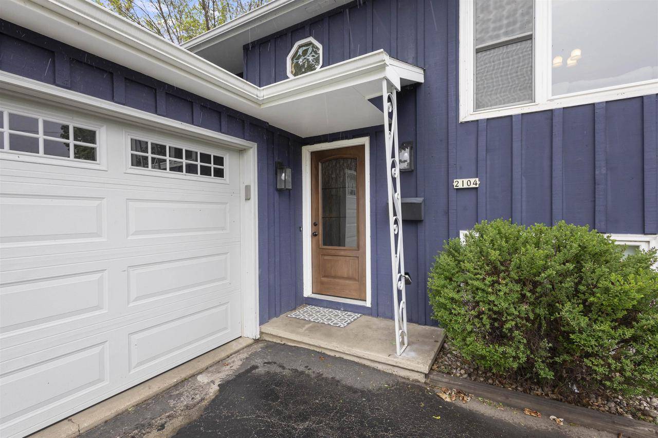 Oshkosh, WI 54901,2104 HAZEL STREET