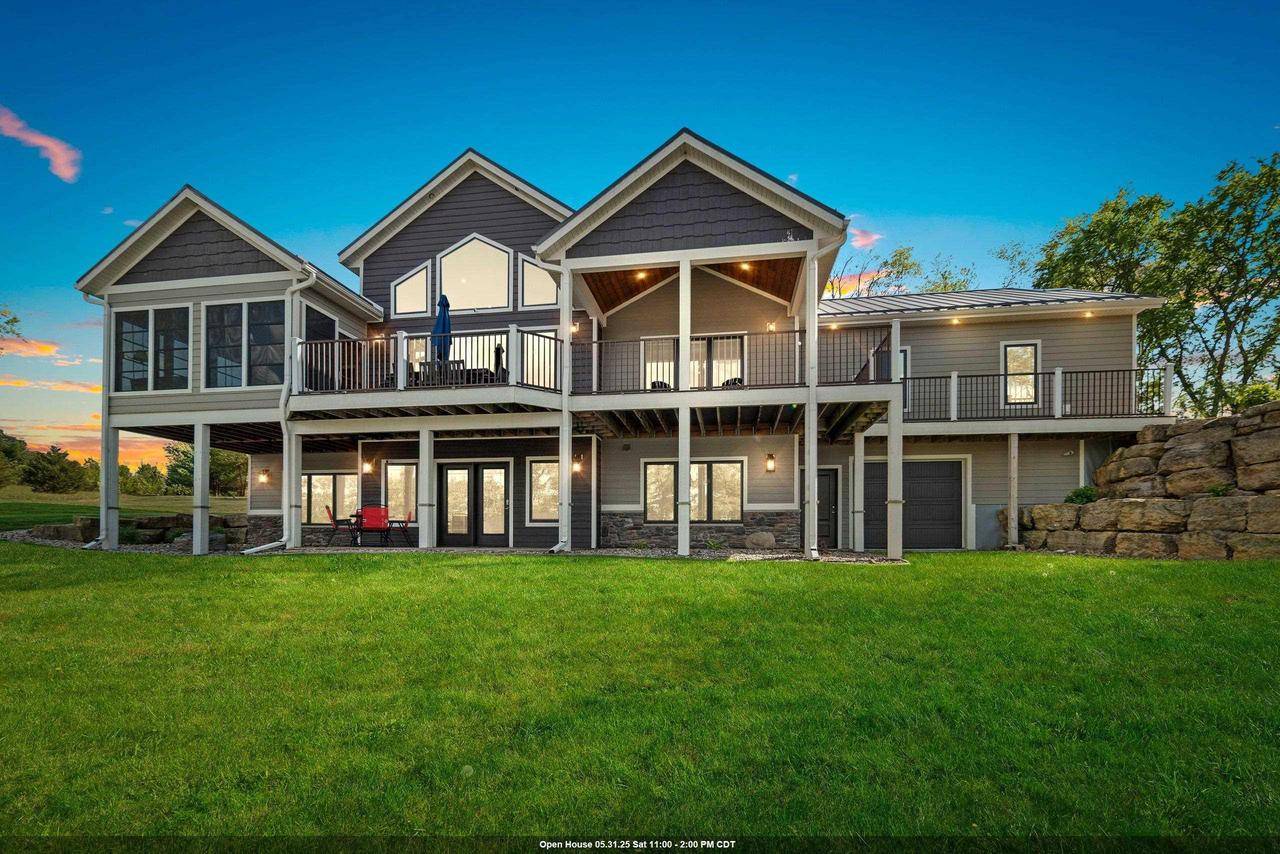 Merrimac, WI 53561,E12603 BAY ROAD