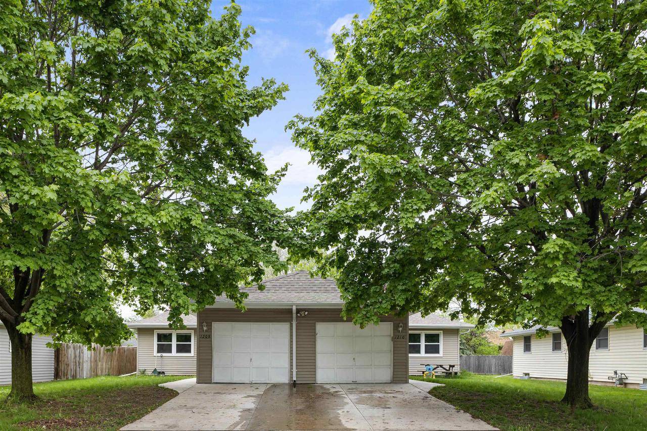 Menasha, WI 54952,1208 GROVE STREET
