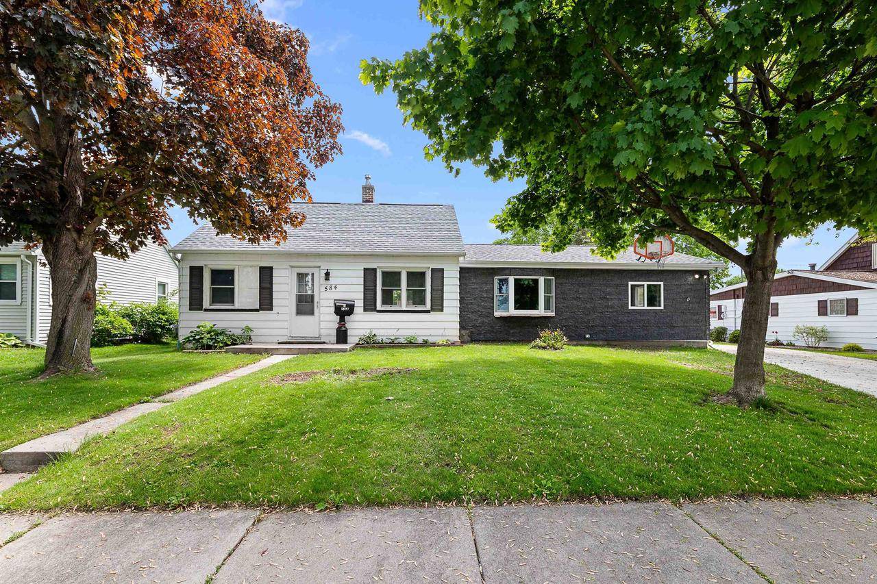 Fond Du Lac, WI 54935,584 RUGGLES STREET