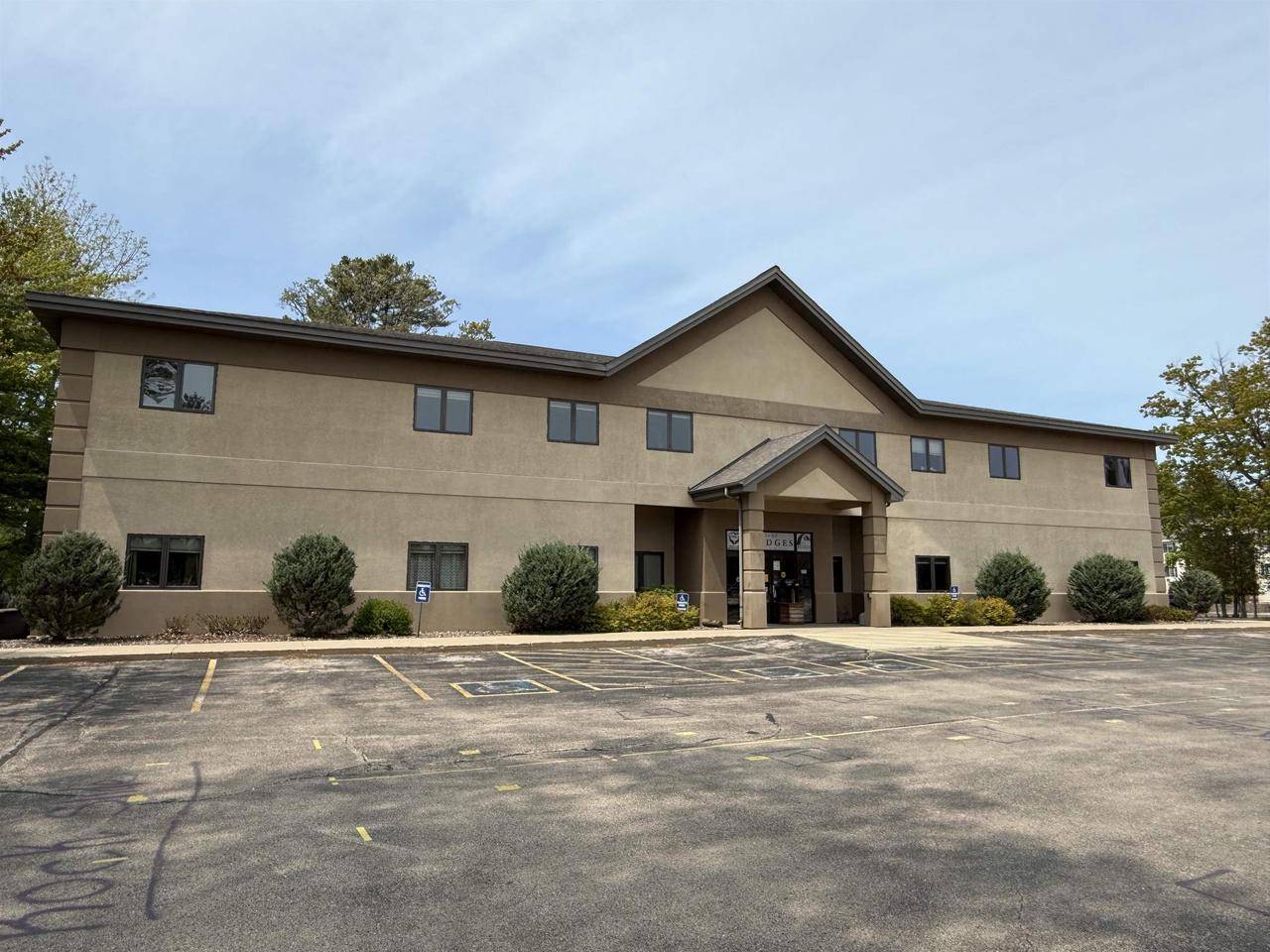 Marinette, WI 54143,3123 SHORE DRIVE