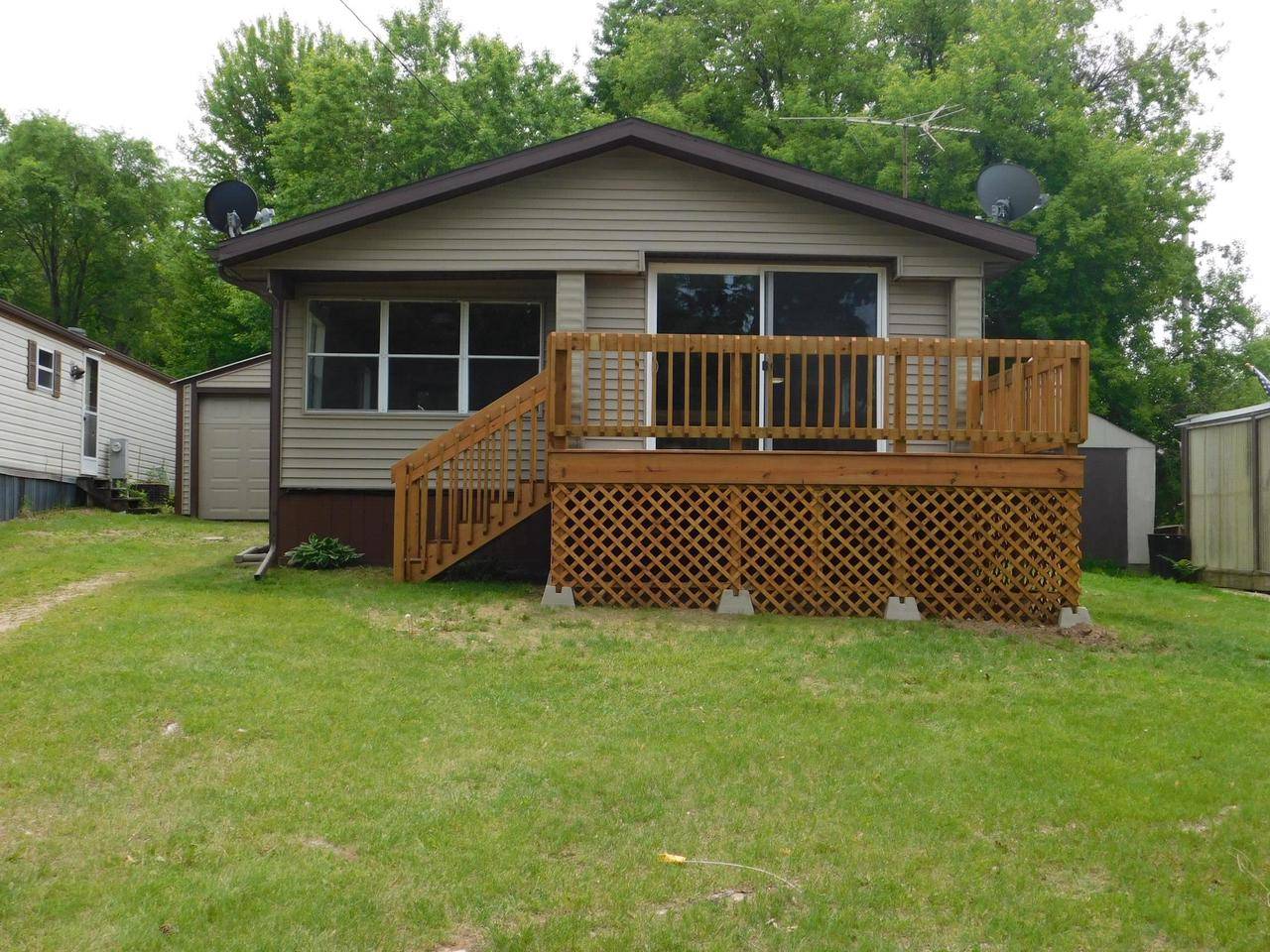 Shawano, WI 54166,W5325 W SANDY DRIVE