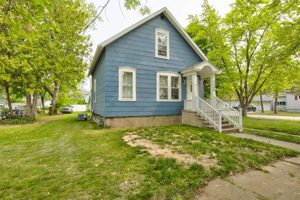 Menominee, MI 49858,1500 25TH AVENUE