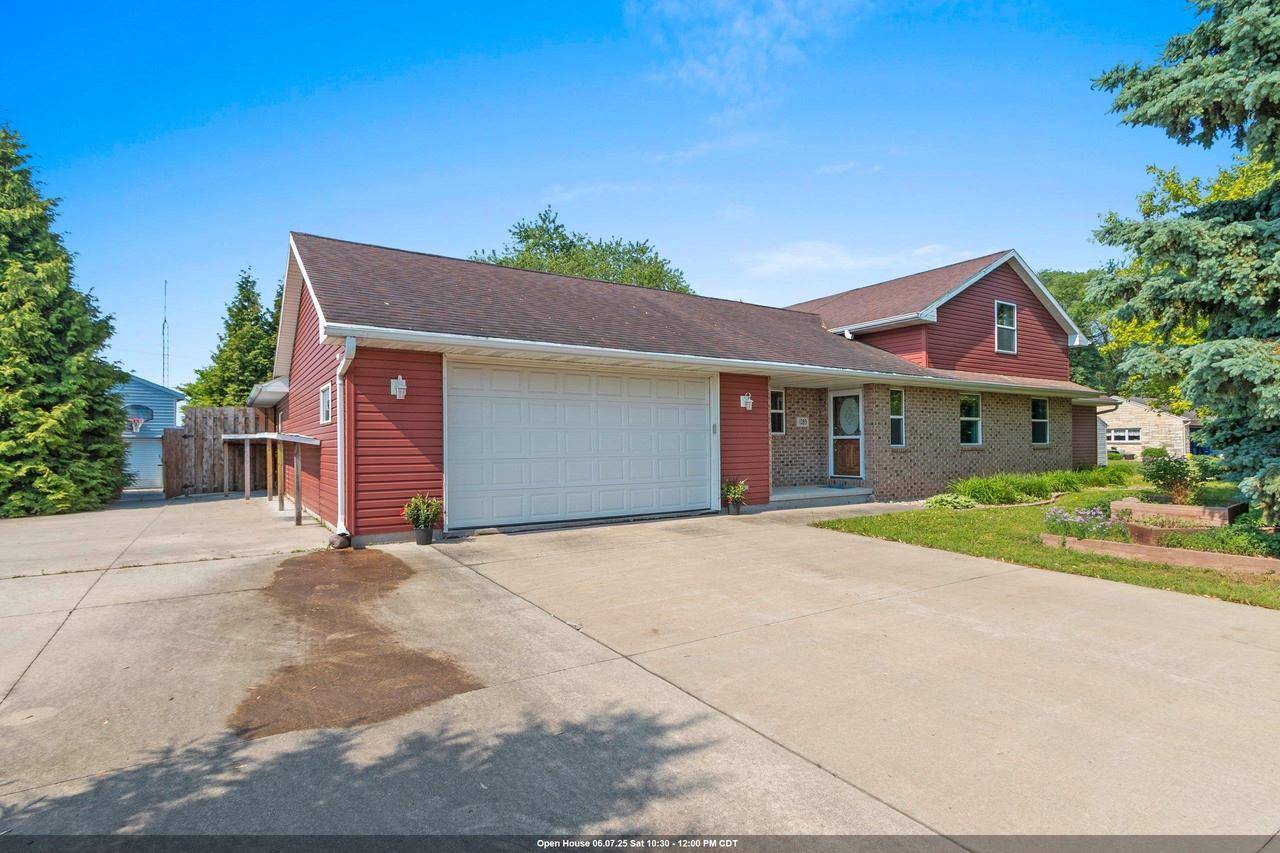 De Pere, WI 54115,1283 SUNDOWN LANE