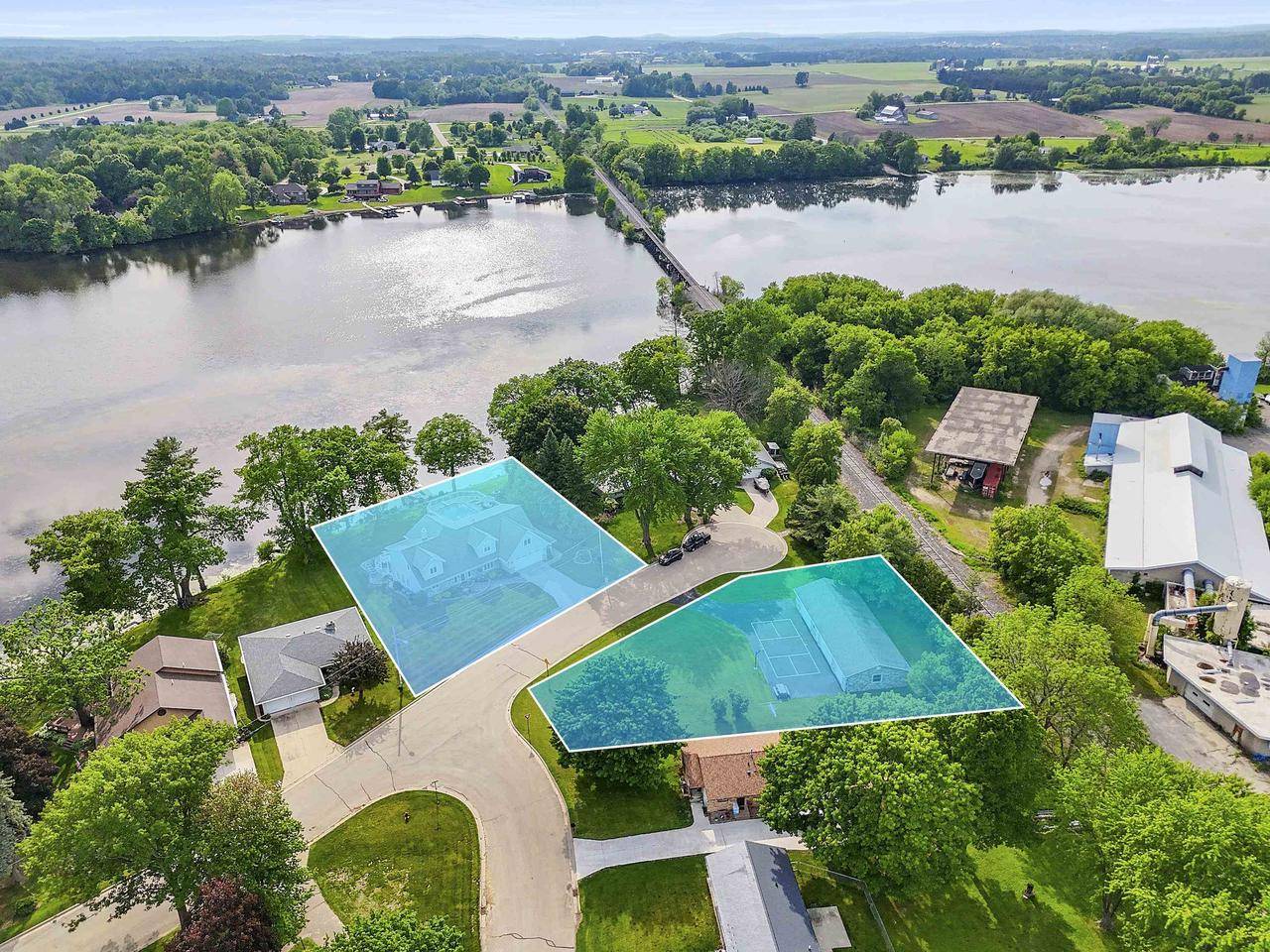 Shawano, WI 54166,711 WOLF RIVER AVENUE