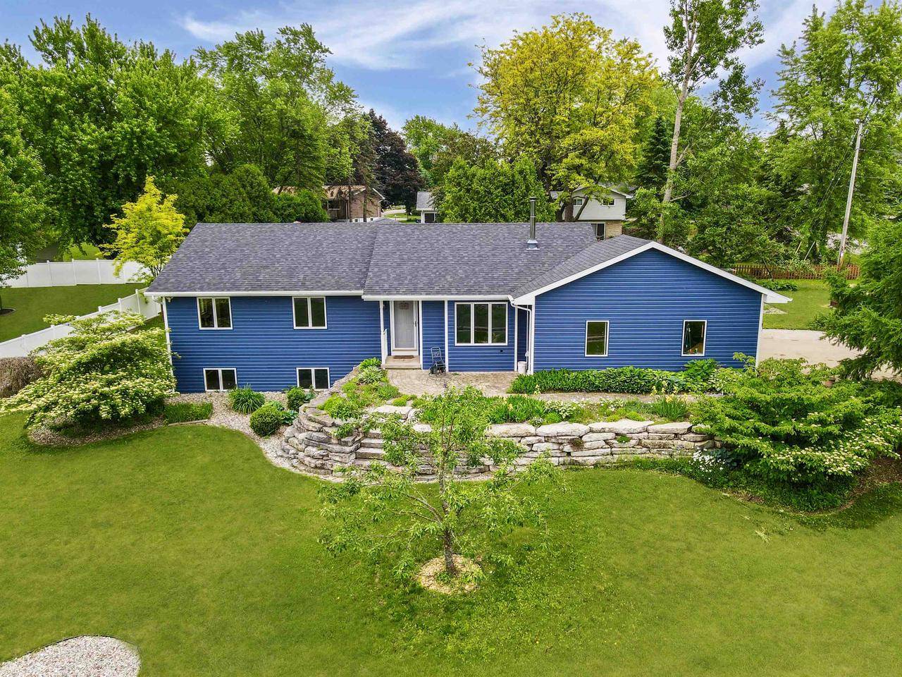 Greenville, WI 54942,N1582 MERRIMAC DRIVE