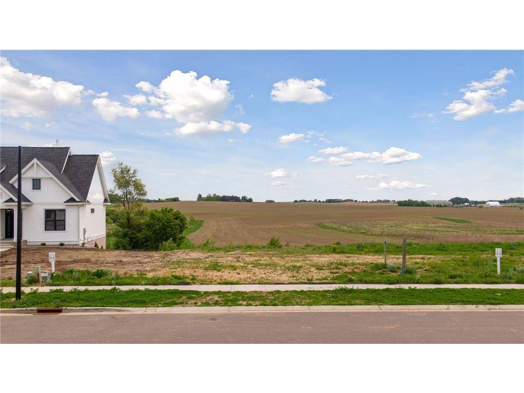 Roberts, WI 54023,612 Field Point Street
