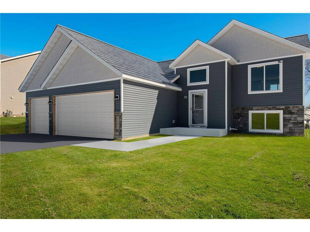 Prescott, WI 54021,457 Delta Queen Avenue