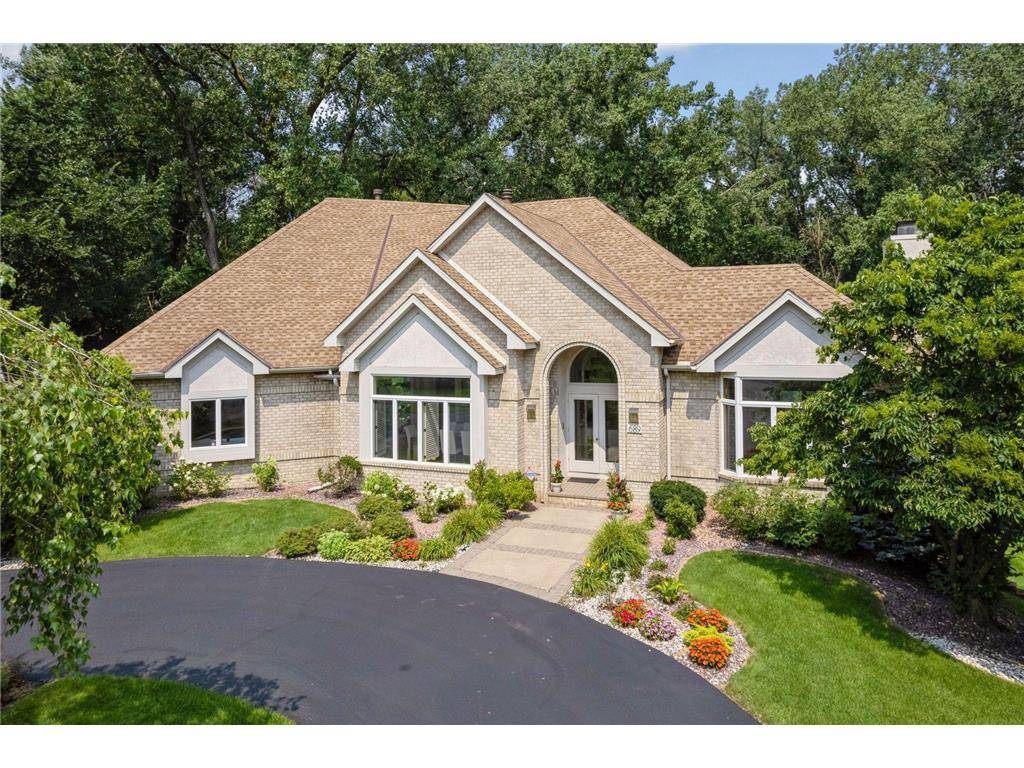 Mendota Heights, MN 55118,689 Brookside Lane