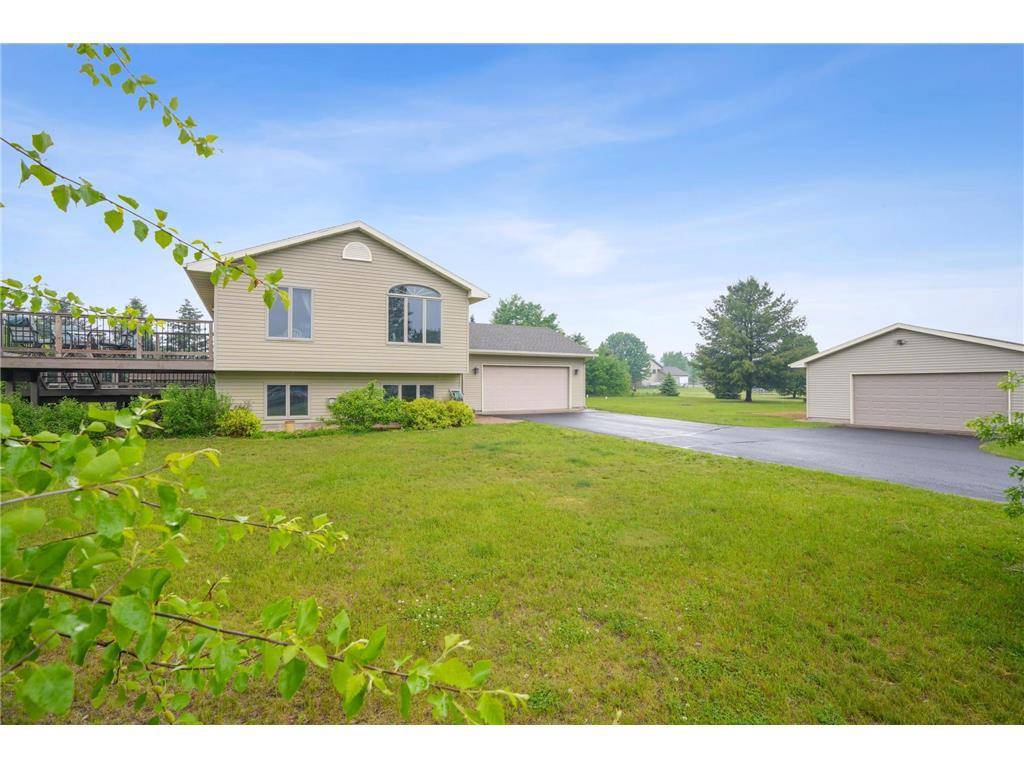 Osceola, WI 54020,881 217th Street