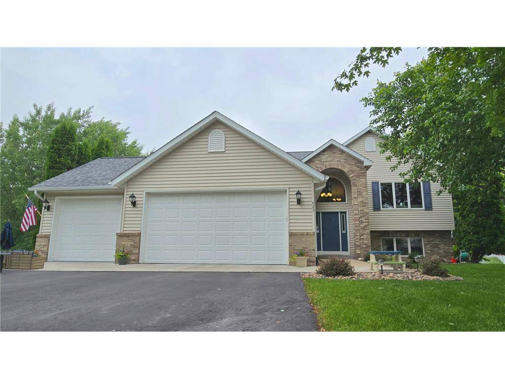 Roberts, WI 54023,423 Durango Drive