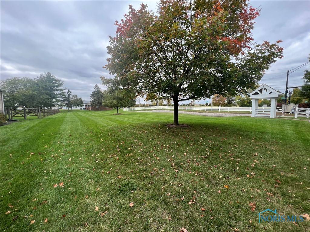 Perrysburg, OH 43551,0 Steeple Chase LN