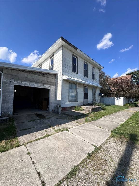 Sycamore, OH 44882,104 E Saffell ST