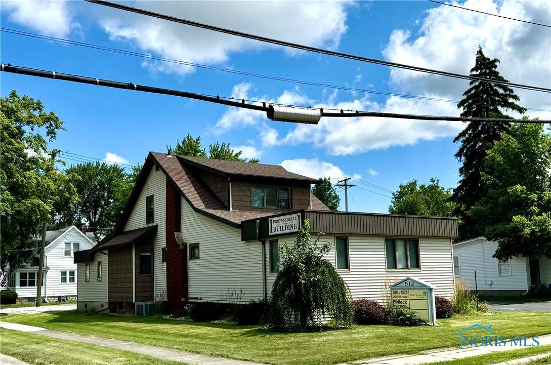 Defiance, OH 43512,912 E 2nd ST
