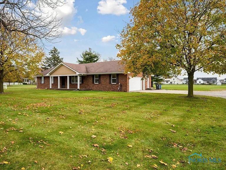 Perrysburg, OH 43551,13107 Roachton RD
