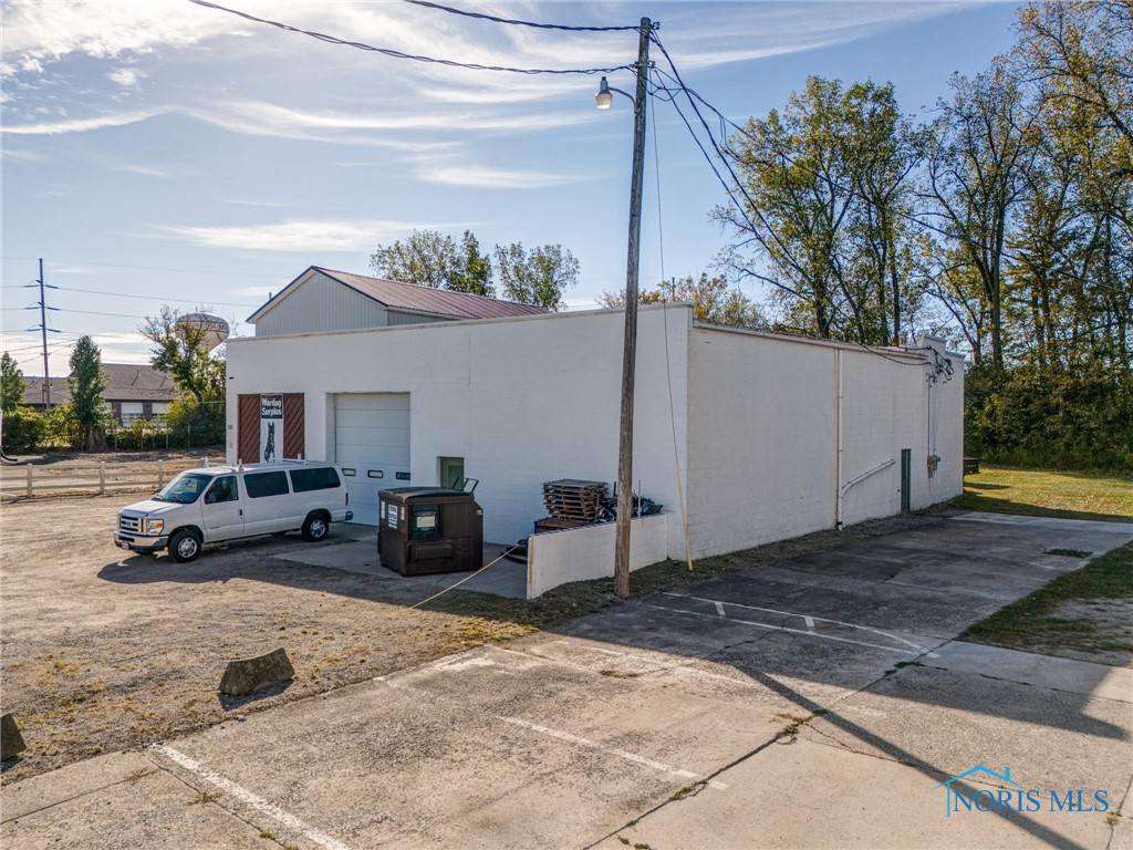 Maumee, OH 43537,322 Illinois AVE