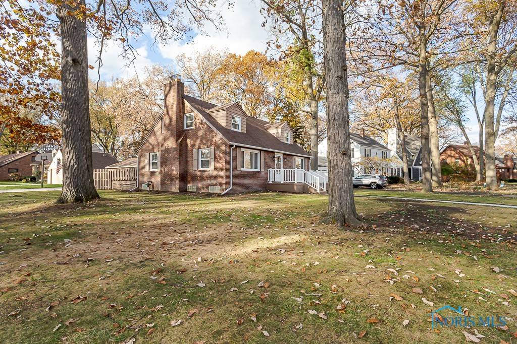 Toledo, OH 43614,2288 Burroughs DR