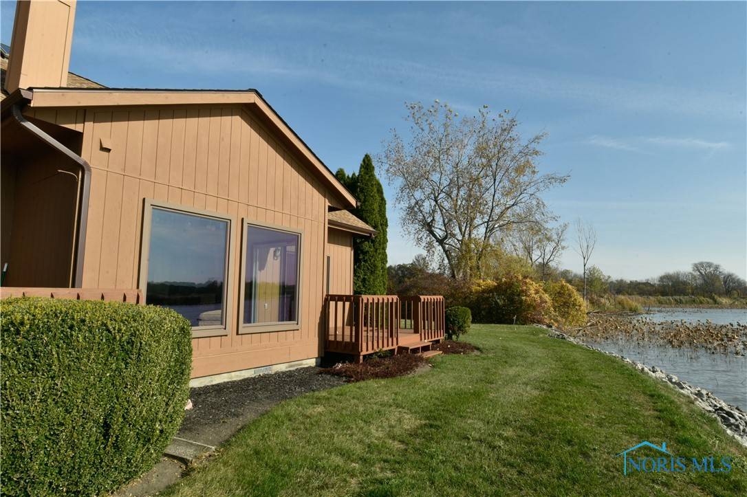 Port Clinton, OH 43452,61 N Harbors End DR