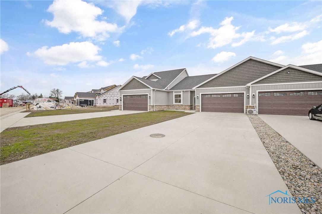 Northwood, OH 43619,211 EAST BRIDGE RD