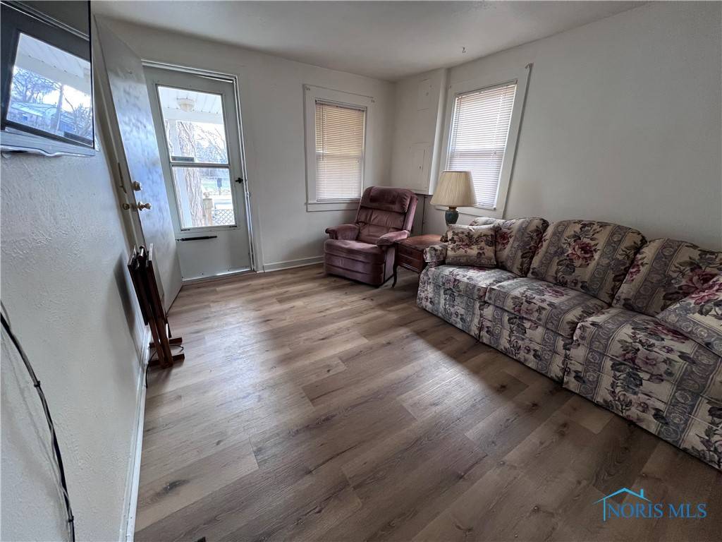 Toledo, OH 43612,1387 Mcclure RD