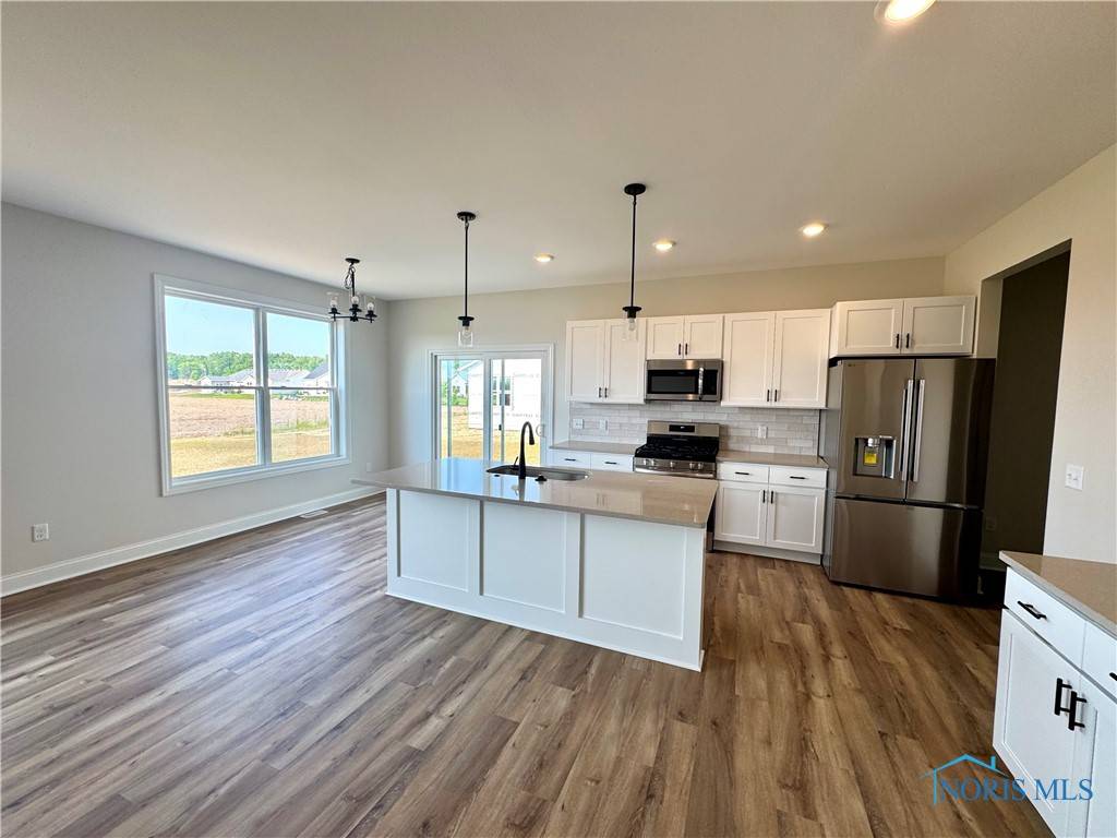 Oregon, OH 43616,5074 Magnolia DR