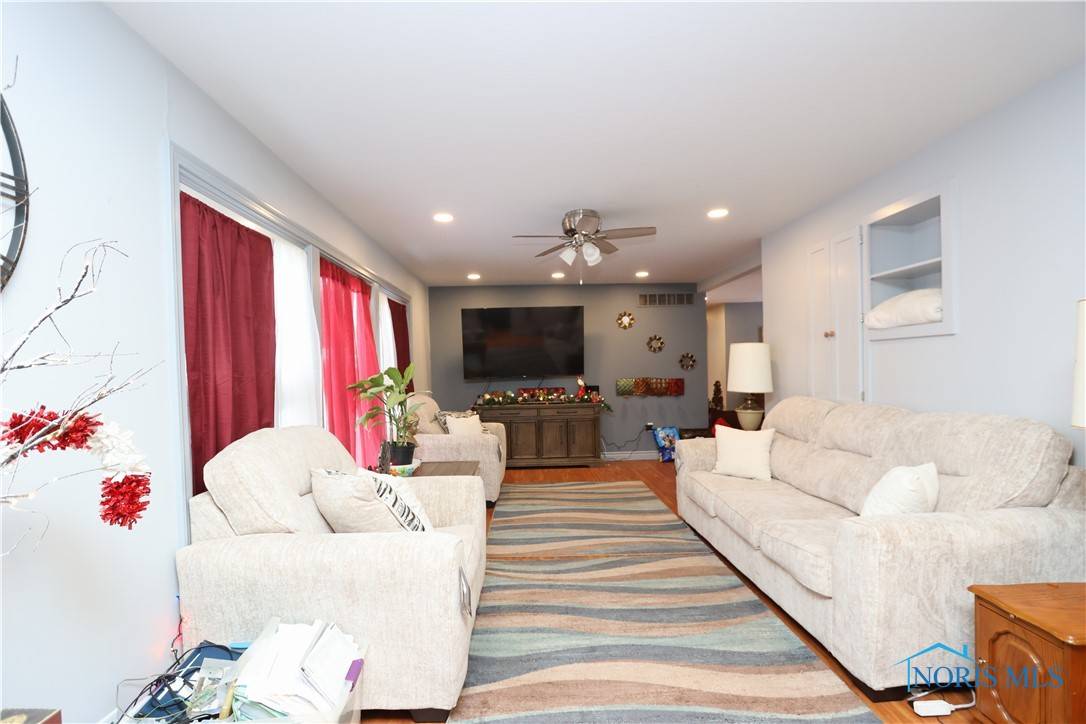Upper Sandusky, OH 43351,490 N 3rd ST