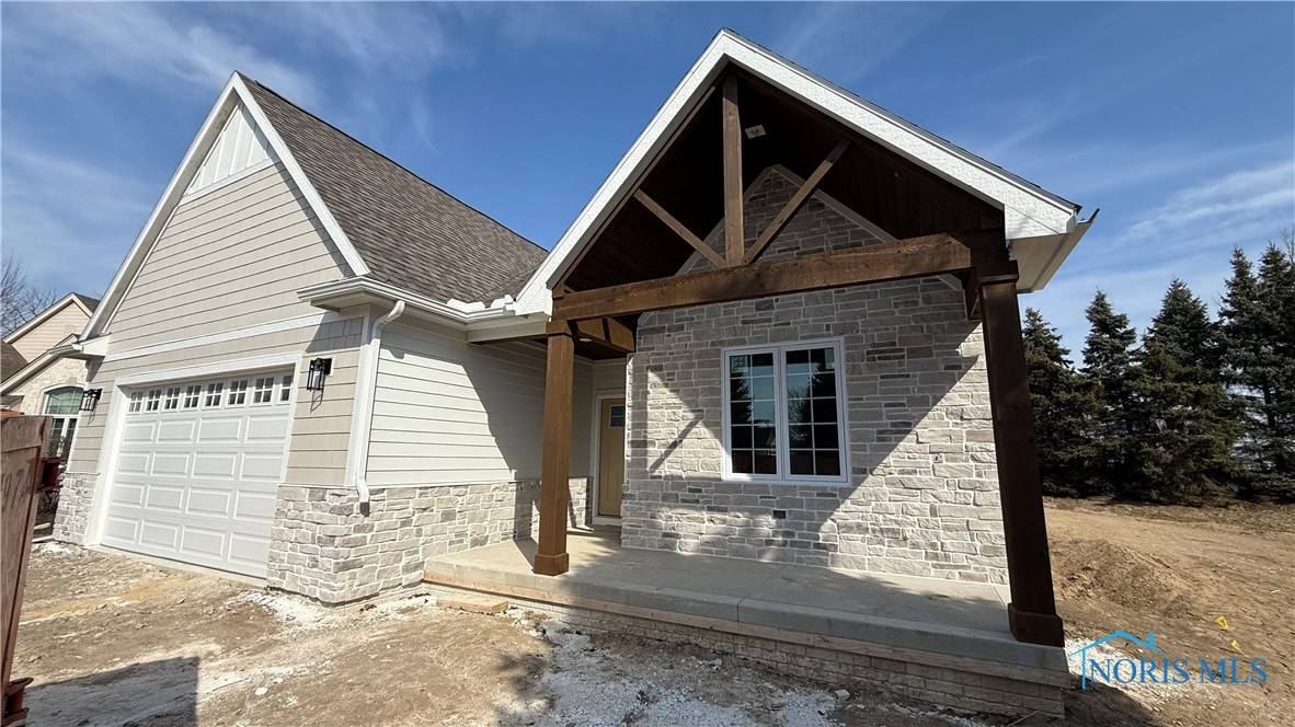 Perrysburg, OH 43551,670 Ridge Lake CT