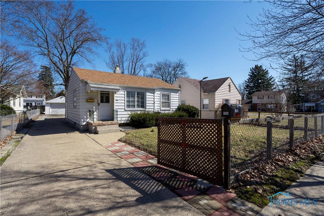 Toledo, OH 43614,1749 Watkins DR