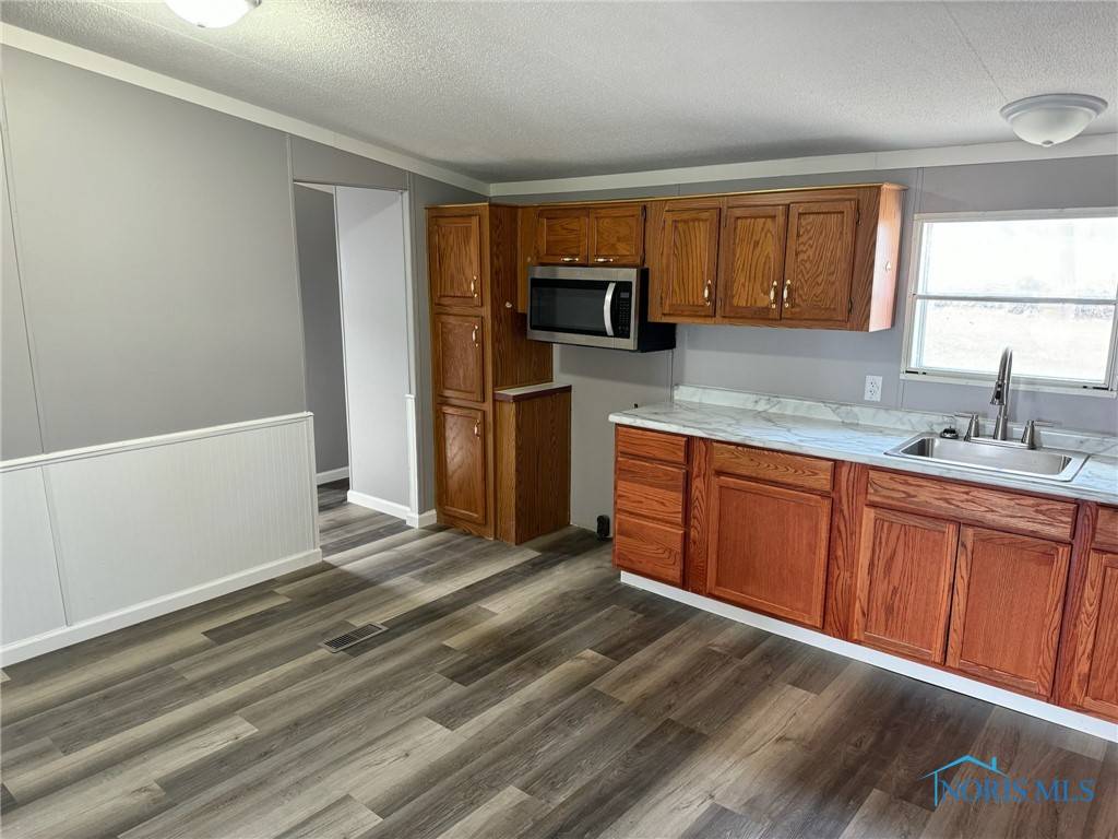 Stryker, OH 43557,205 E SHORT ST.