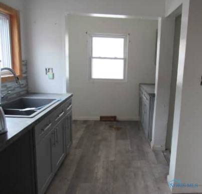 Toledo, OH 43612,4417 Asbury DR
