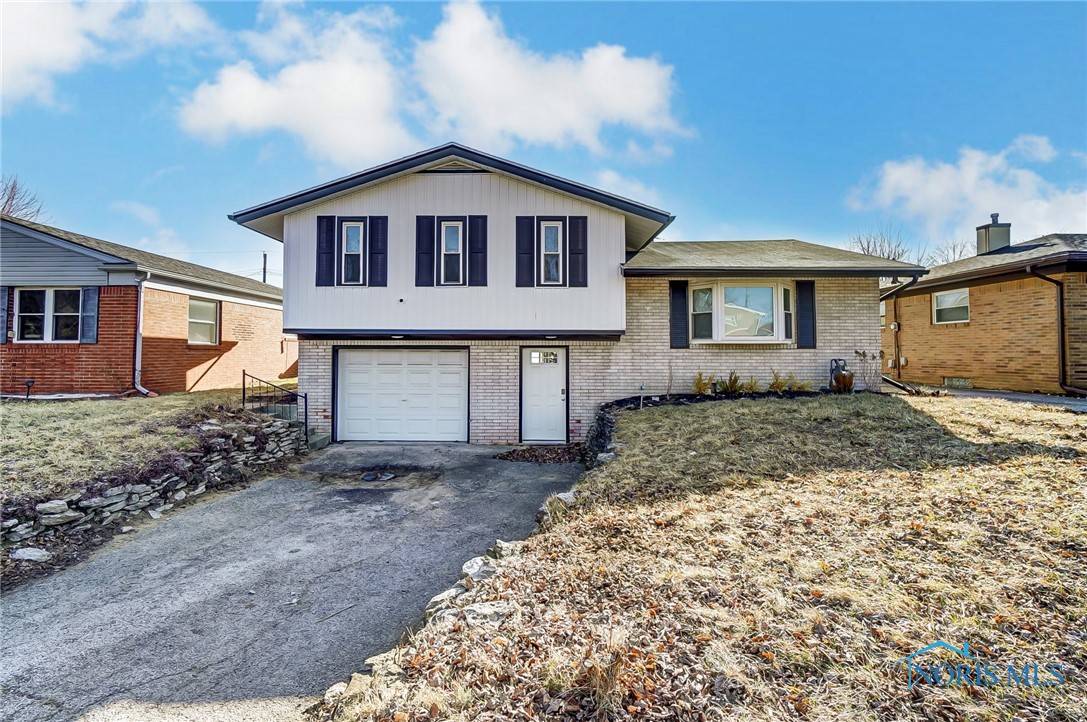 Toledo, OH 43613,6112 Douglas RD