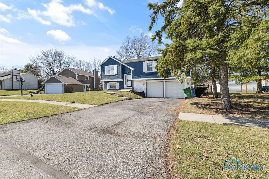Perrysburg, OH 43551,9733 Millcroft RD