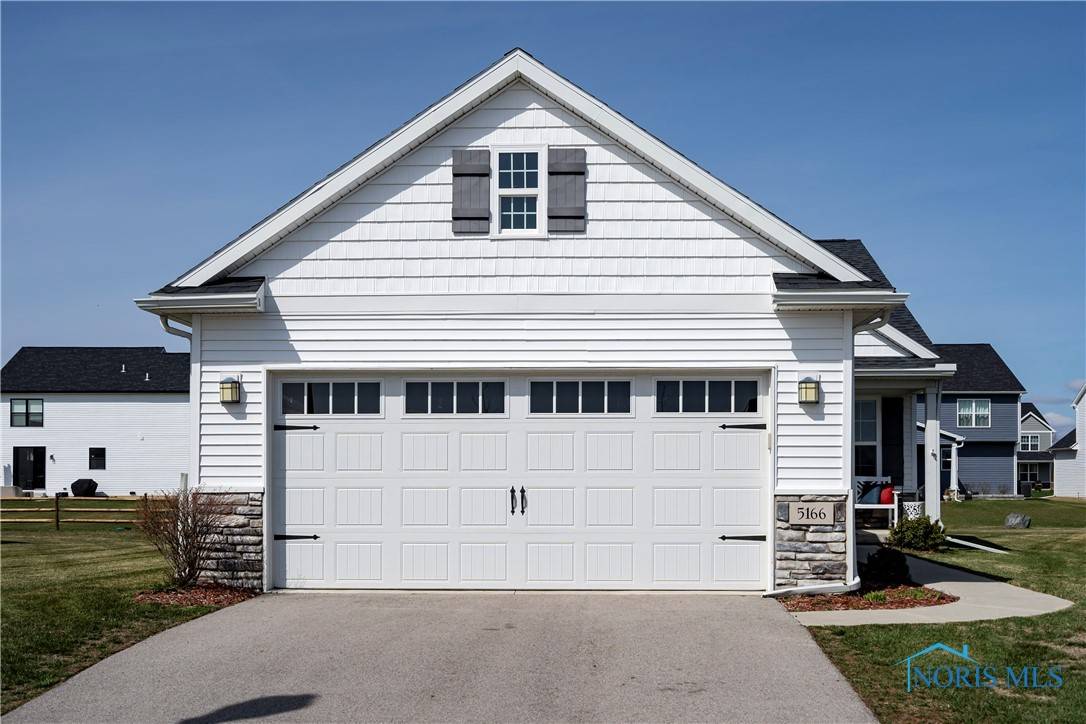 Sylvania, OH 43560,5166 Comstock DR