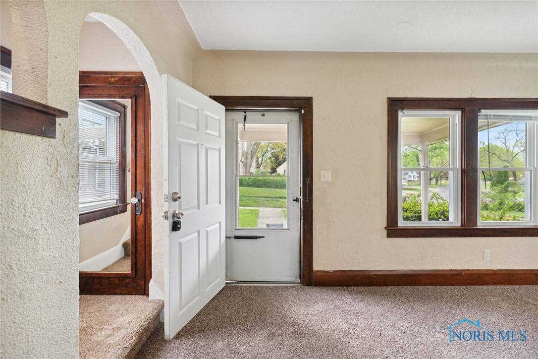 Toledo, OH 43614,1708 Hinsdale DR
