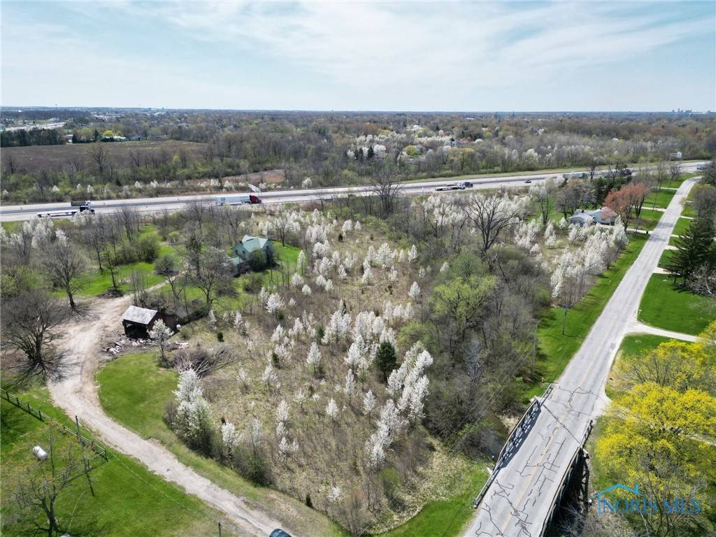 Perrysburg, OH 43551,9853 Mandell RD