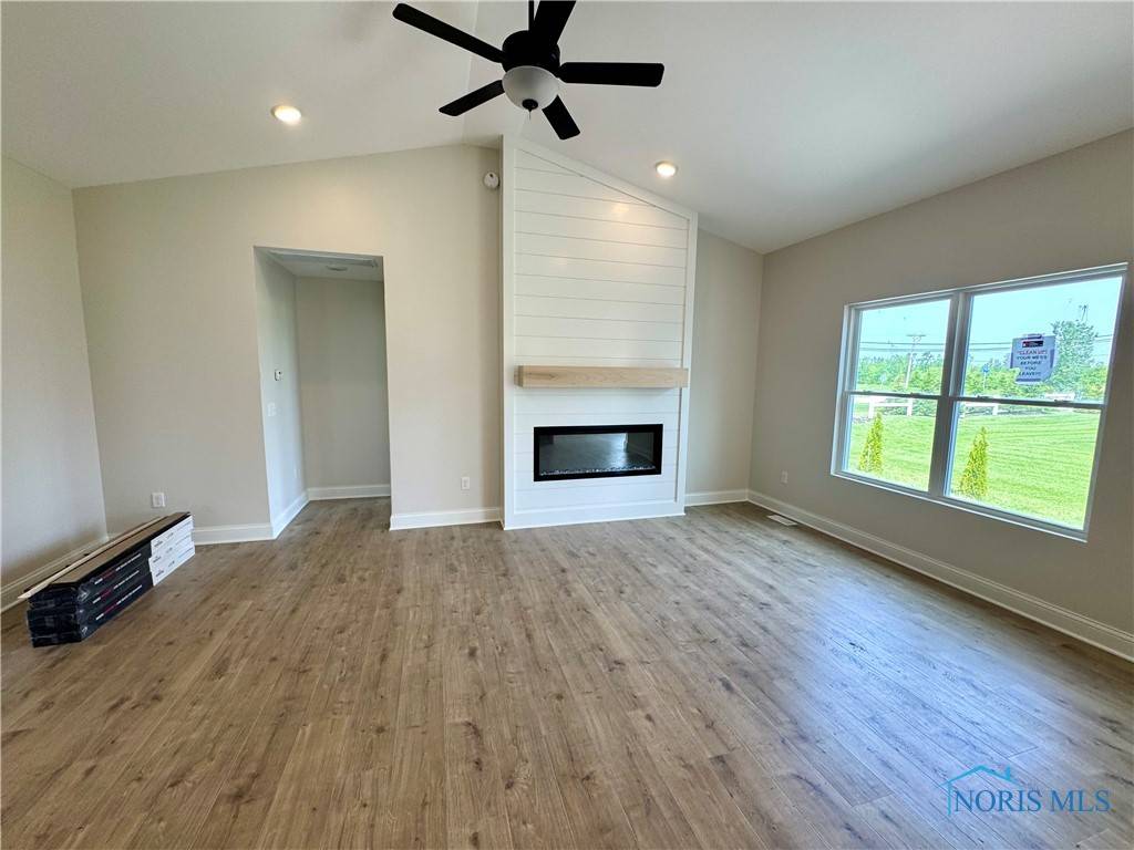 Oregon, OH 43616,5017 Easton DR