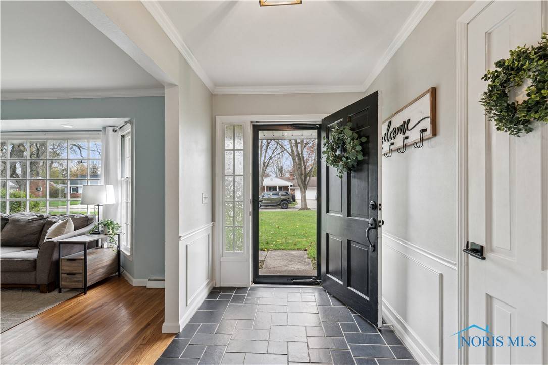 Toledo, OH 43615,3704 Naples DR