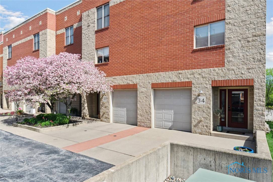 Toledo, OH 43604,145 S Saint Clair ST #34